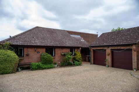 Straight Road, Stowmarket IP14 3 bed detached bungalow for sale