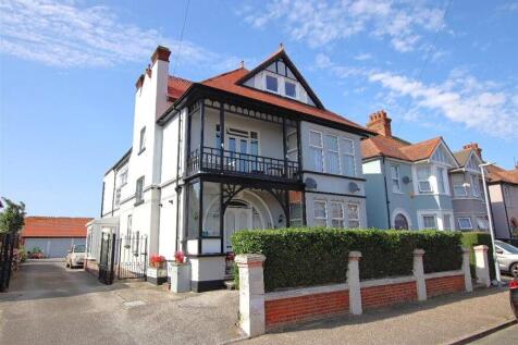 Freeland Road, Clacton on Sea 6 bed detached house for sale