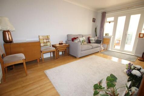 Semi-detached bungalow for sale
