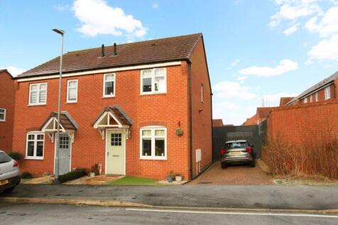 2 bedroom semi-detached house for sale
