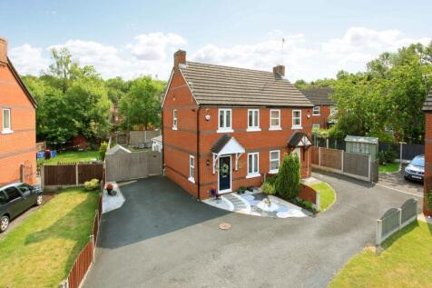 2 bedroom semi-detached house for sale