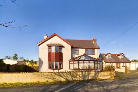 Rhiangwyn And Rhiangwyn Cottage... 5 bed detached house for sale