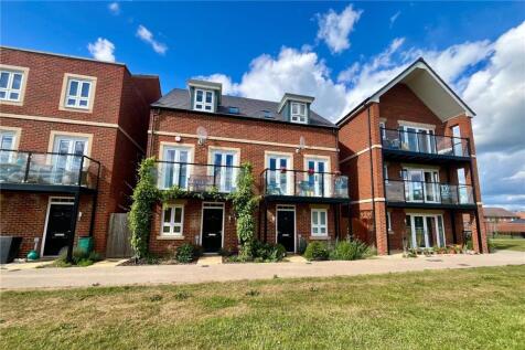 Primus End, Newbury, Berkshire, RG14 4 bed semi