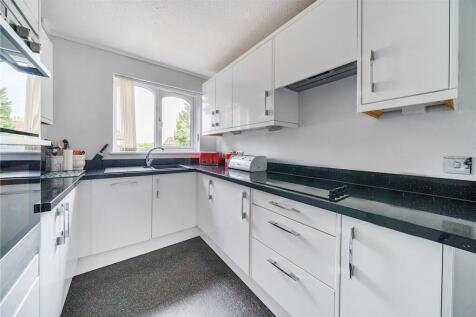 Marshalls Court, Speen, Newbury... 2 bed retirement property for sale