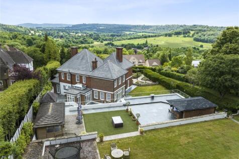 The Downs, Leatherhead, Surrey, KT22 4 bed detached house for sale