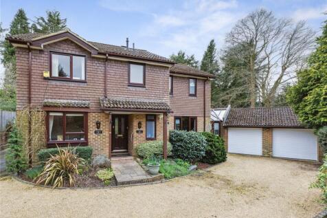 Beechwood Drive, Cobham, Surrey, KT11 5 bed detached house for sale