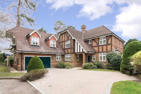 Wellington Place, Cobham, Surrey, KT11 5 bed detached house for sale