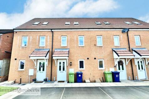 3 bedroom terraced house for sale