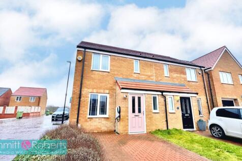 3 bedroom semi-detached house for sale