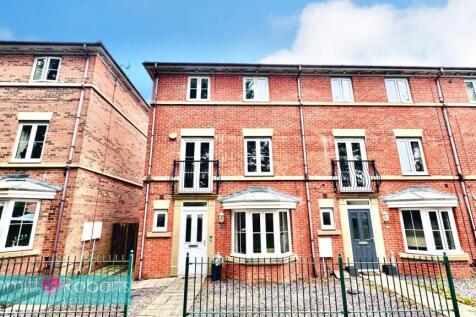 4 bedroom end of terrace house for sale