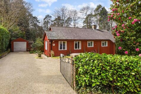 Farthers Common, Hill Brow, Liss 4 bed detached bungalow for sale