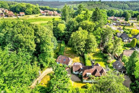 Headley Road, Grayshott, Hindhead 3 bed cottage for sale
