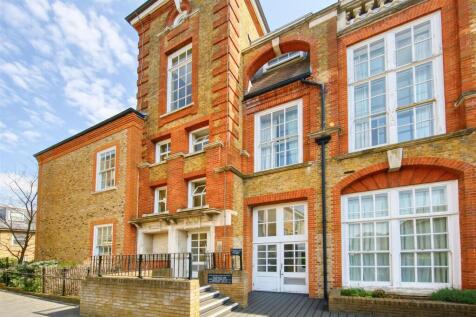 Garratt Lane, London 1 bed flat for sale