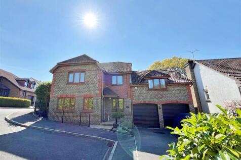 Broadstone 5 bed detached house for sale