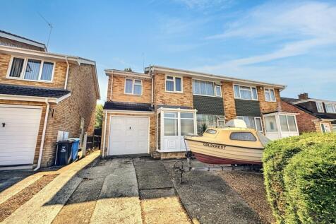 4 bedroom semi-detached house for sale