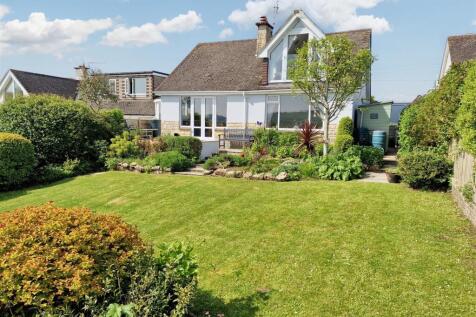 Shipton Gorge 3 bed detached bungalow for sale