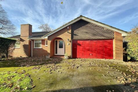 3 bedroom detached bungalow for sale