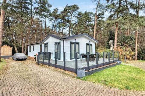 Hurn 2 bed mobile home for sale