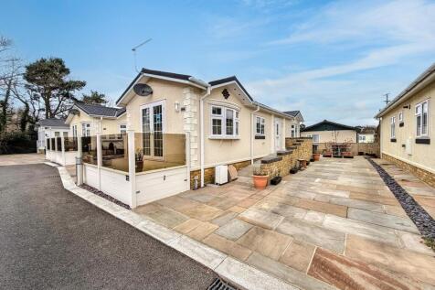 West Moors 2 bed mobile home for sale
