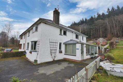 5 bedroom semi-detached house for sale