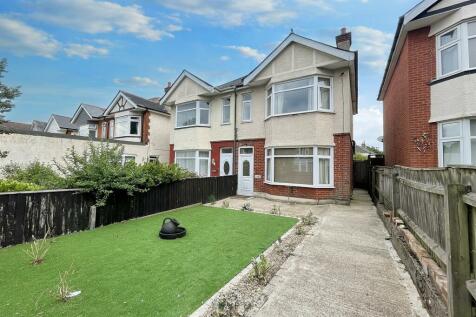 4 bedroom semi-detached house for sale