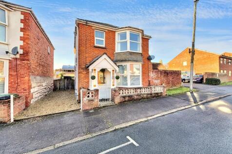 Radipole 3 bed detached house for sale