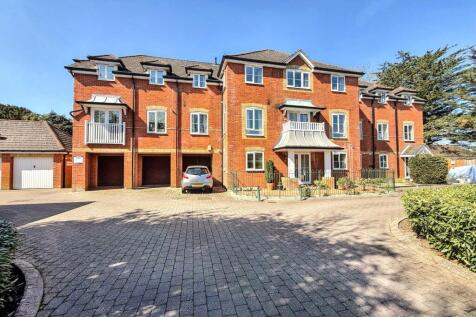 Fordingbridge 2 bed flat for sale