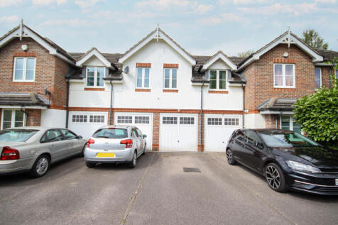Kendall Place, Maidenhead 2 bed maisonette for sale