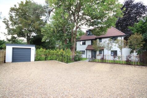 Ellington Gardens, Taplow 6 bed detached house for sale