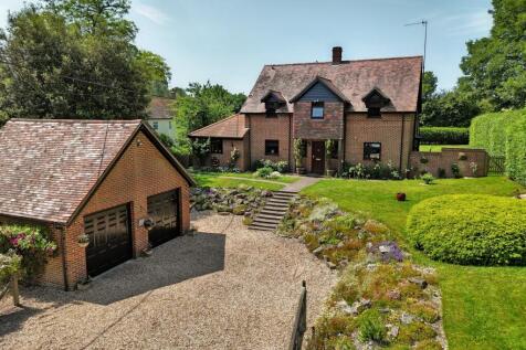Pentridge 5 bed detached house for sale