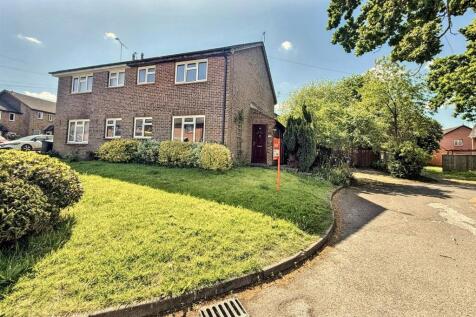 1 bedroom semi-detached house for sale