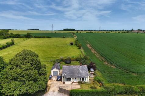 3 bedroom detached bungalow for sale