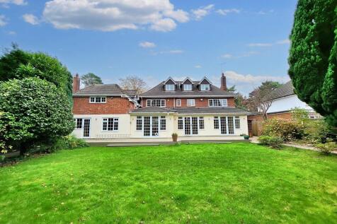 8 bedroom detached house for sale