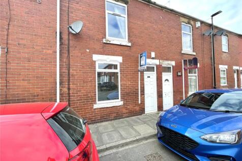 Ridgill Avenue, Skellow, Doncaster... 3 bed terraced house for sale