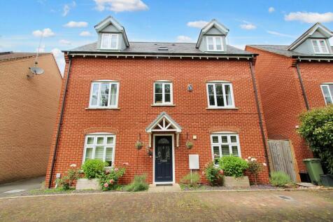 5 bedroom detached house for sale