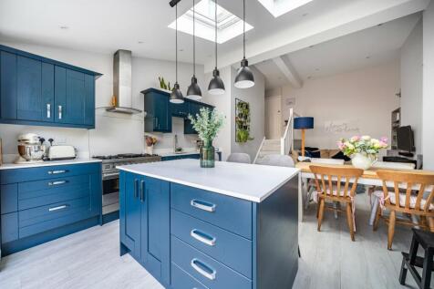 Stephens Road, Tunbridge Wells, TN4 4 bed semi