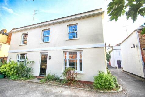 Little Bayshill Terrace, Cheltenham... 1 bed semi