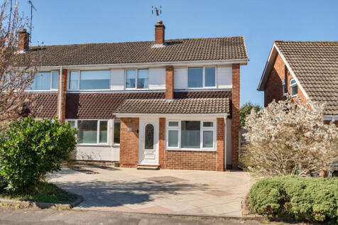Carmarthen Road, Cheltenham... 4 bed semi