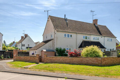 Roosevelt Avenue, Charlton Kings... 3 bed semi