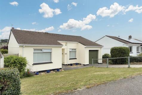 Trerice Drive, Newquay TR7 2 bed detached bungalow for sale