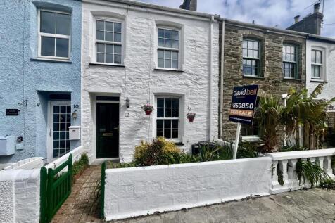 2 bedroom cottage for sale