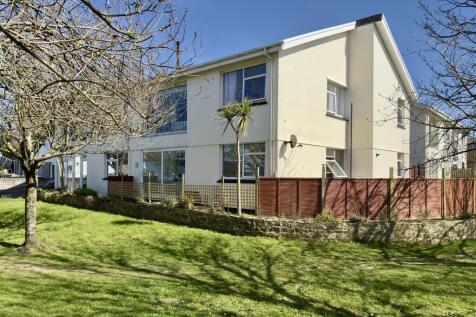 Ashton Court, Newquay TR7 2 bed apartment for sale