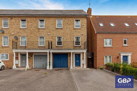 4 bedroom end of terrace house for sale