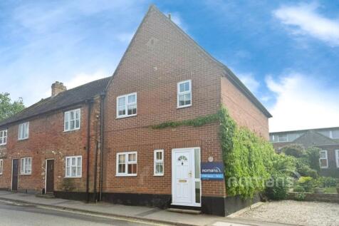 George Street, Kingsclere, Newbury 3 bed end of terrace house for sale