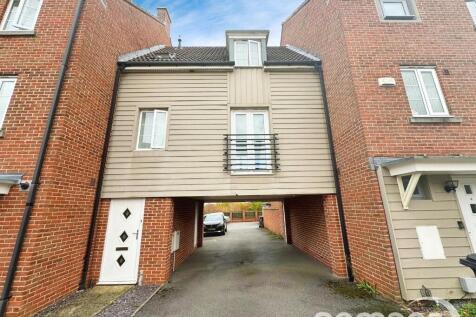 Ilsley Road, Basingstoke, Hampshire 2 bed coach house for sale