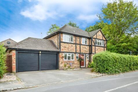 4 bedroom detached house for sale