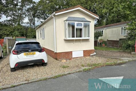 Folly Lane, East Cowes 2 bed park home for sale