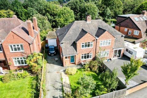 3 bedroom semi-detached house for sale