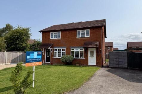 2 bedroom semi-detached house for sale