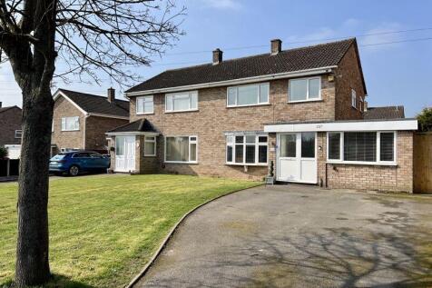 3 bedroom semi-detached house for sale